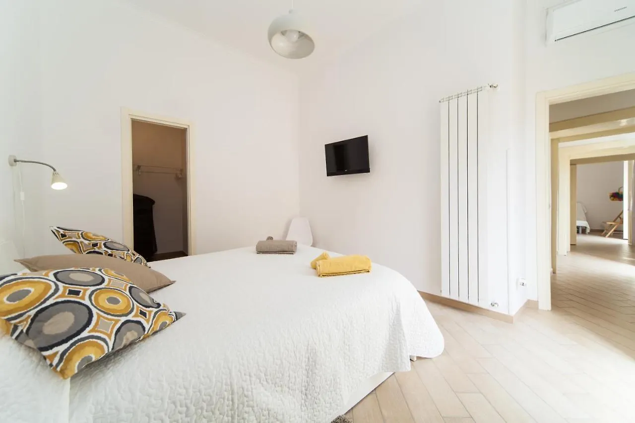 Tatil Evi Napoli Centro Suite - Duomo Apartment İtalya