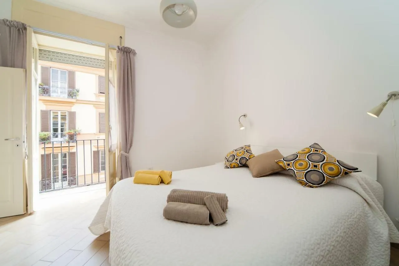 Napoli Centro Suite - Duomo Apartment