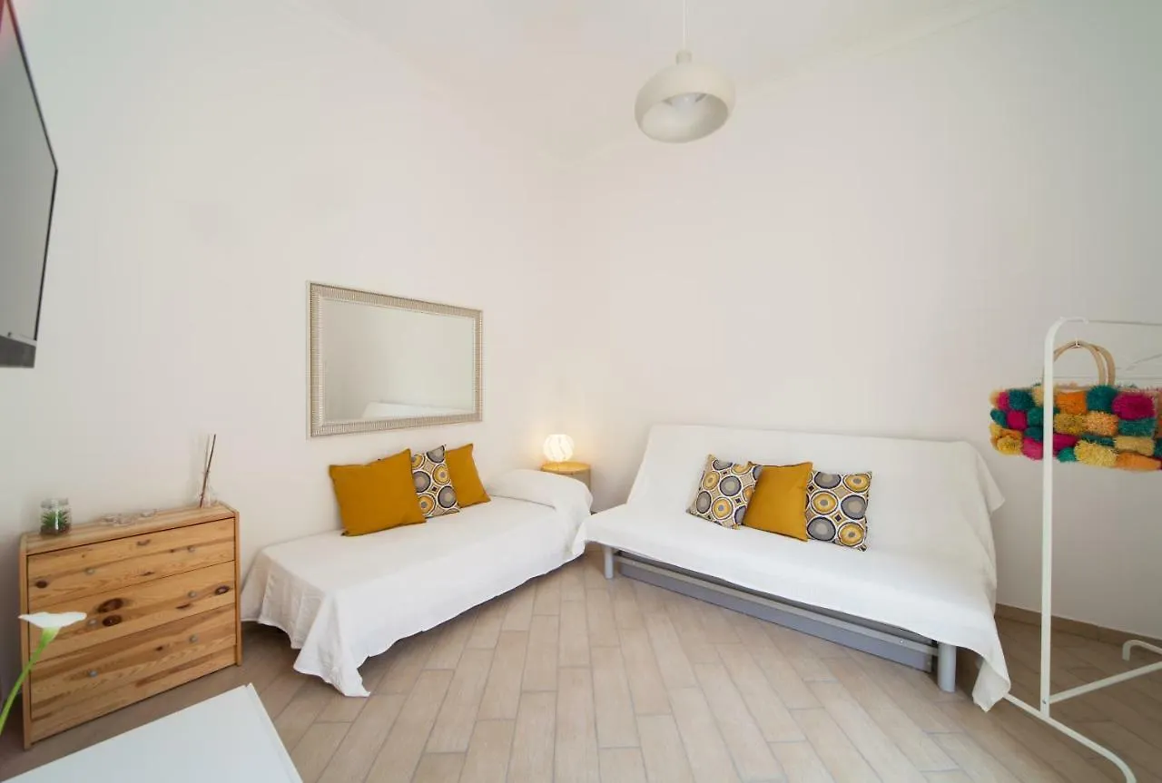 Napoli Centro Suite - Duomo Apartment 0*, Naples Italy